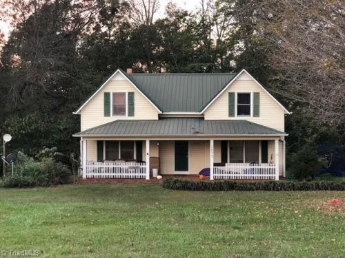 2077 Pearidge Rd, Sunshine, NC 28018-7753