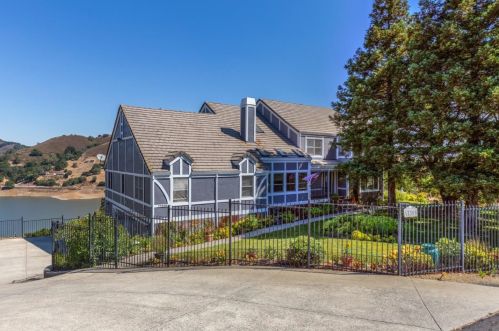17300 Chesbro Lake Dr, Morgan Hill, CA 95037-9102