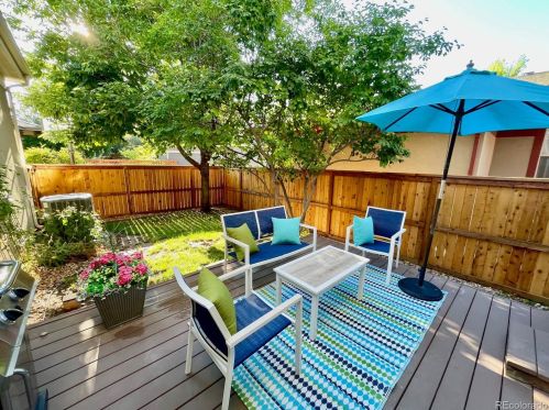 936 Rosemary St, Denver CO 80231-4185 exterior