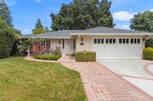 1657 Edgewood Dr, Palo Alto CA  94303-2821 exterior