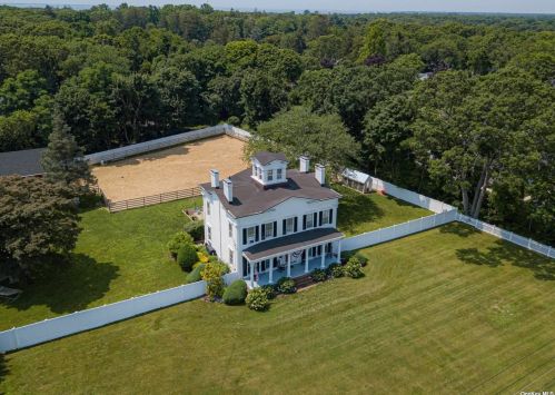 350 Country Rd, Canaan Lake, NY 11772-5416