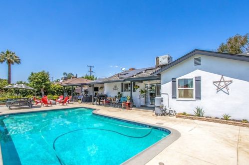 163 Holly St, Rialto CA  92376-4313 exterior