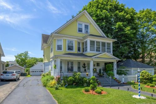 15 George St, Milford, CT 06460-4810