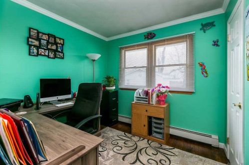 231 44 St, North Lindenhurst NY 11757-2307 exterior