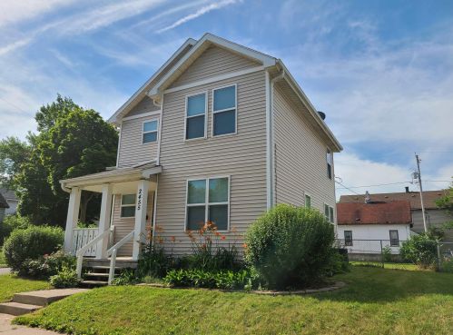 2455 Brown St, Milwaukee, WI 53205-1013