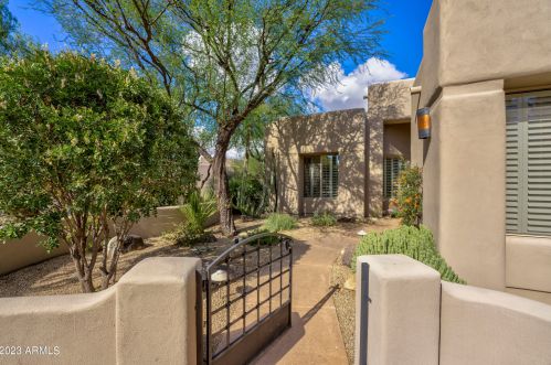 7482 High Pt Dr, Scottsdale AZ  85266-1413 exterior