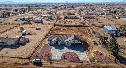 13065 Camellia Rd, Victorville, CA 92392-9615