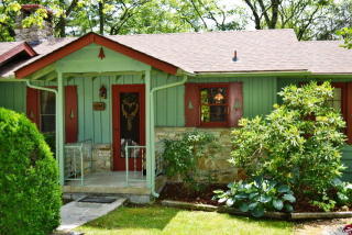 7233 Table Rock Rd, Beech Bottom, NC 28657-7336