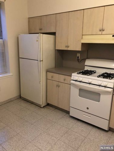 218 Highpoint Ave, Union City NJ  07086-5629 exterior
