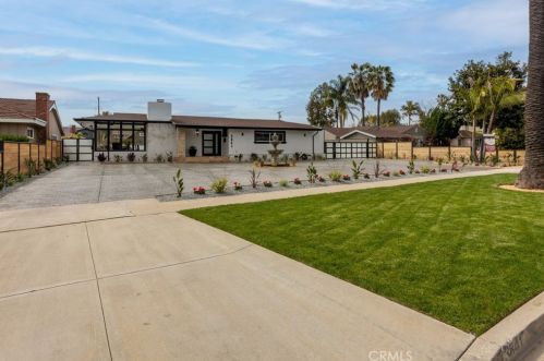 3841 Pacific Ave, Long Beach CA  90807-3227 exterior