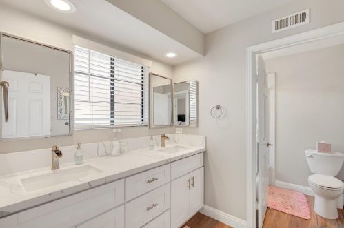 5521 Lesa Rd, La Mesa CA  91942-1704 exterior