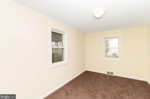 806 Pitman Ave, West Deptford NJ  08063-1324 exterior