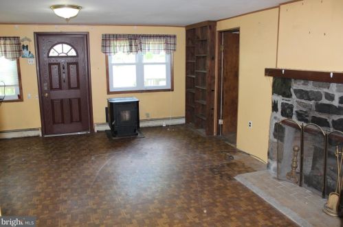 2030 Oak Ave, Jamison PA  18929-1004 exterior
