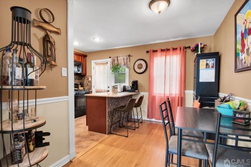 54 Martin Ter, Woodbridge NJ  07095-3413 exterior