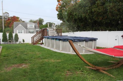 141 Ohio St, North Lindenhurst NY 11757-5411 exterior