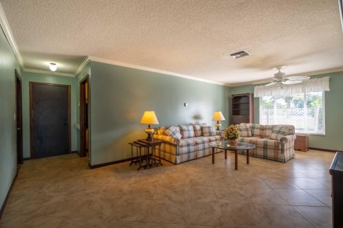 617 Heron Dr, Delray Beach, FL 33444-1877