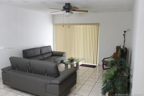 1570 46th St, Hialeah, FL 33012-7802