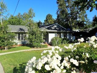 4617 Castle Rd, La Canada CA  91011-1442 exterior