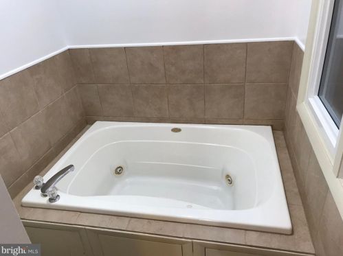 9417 Winchester Ave, Atlantic City NJ  08402-1045 exterior