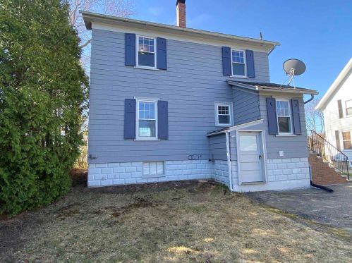 69 Hill St, Dover NH  03820-3139 exterior