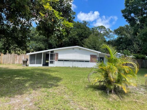 2826 58th Ct, Vero Beach, FL 32966-6455