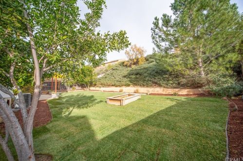 32951 Vine St, Temecula, CA 92592-3341