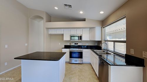 21381 Falcon Ln, Maricopa, AZ 85138