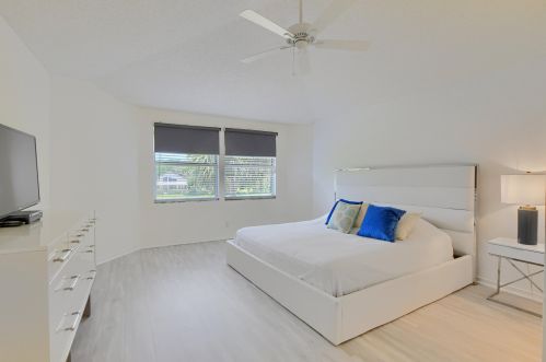 2163 53rd St, Boca Raton FL 33496-3452 exterior