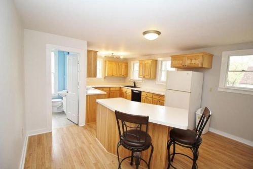512 6th St, Watertown, WI 53094-3816