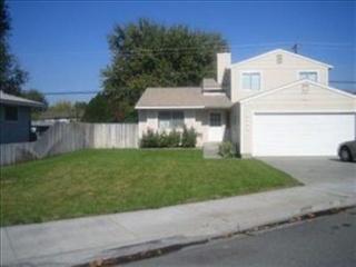 3404 3rd Ave, Kennewick, WA 99336-4528