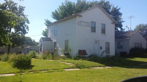 105 Mulberry St, Buchanan, IA 52772-1824