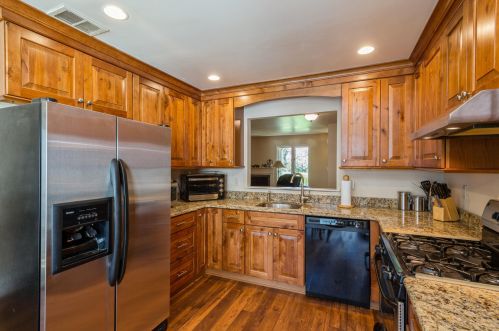 23 Tower Hill Dr, Tinton Falls, NJ 07701-2403