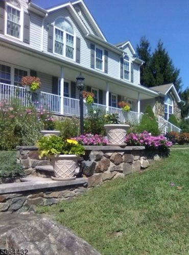 73 Continental Rd, West Milford Lakes, NJ 07480-1818