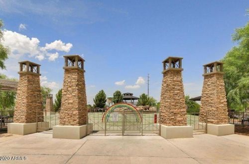 4926 Quiet Way, Gilbert AZ  85298-0648 exterior