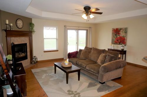3159 Sherman Parc Cir, Jackson, WI 53037-8954