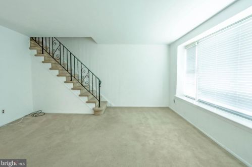 8932 Fairfield St, Philadelphia PA 19152-3405 exterior