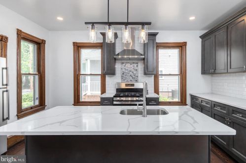 10 Bowen Ave, Pilesgrove NJ  08098-1404 exterior