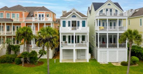 15 Grand Pavilion Dr, Isle Of Palms SC  29451-2800 exterior