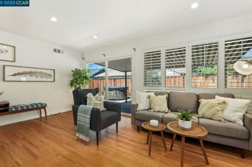 6747 Tory Way, Pleasanton CA  94568-2144 exterior