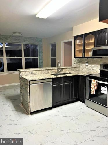 1600 Line St, Lansdale, PA 19446-1211