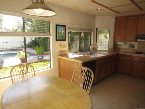 4085 Caminito Terviso, San Diego CA  92122-1991 exterior