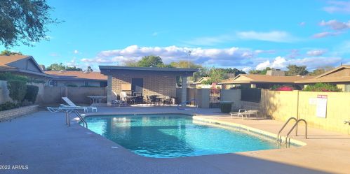 7329 11th St, Phoenix AZ  85020-5016 exterior