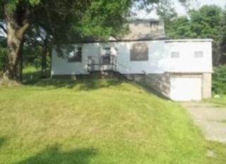 1636 Bakerstown Rd, Tarentum, PA 15084-3230
