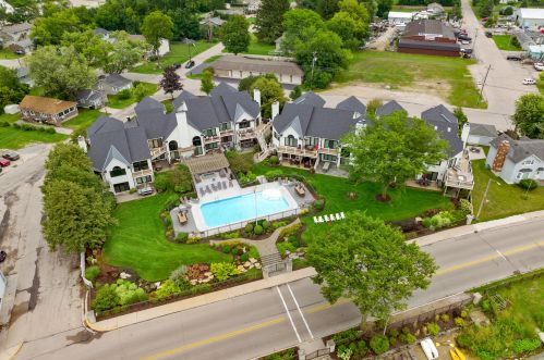 410 Lake Ave, Twin Lakes, WI 53181-9230