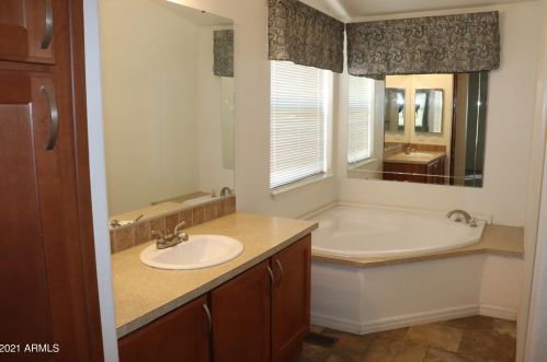 43105 11 Ave, Phoenix AZ 85007-3925 exterior