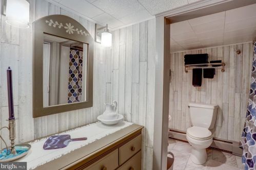 210 Hoernerstown Rd, Hummelstown PA  17036-9503 exterior