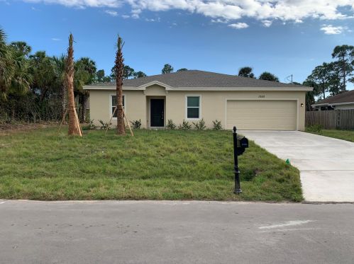 1350 Lawndale Ave, Fort Pierce, FL