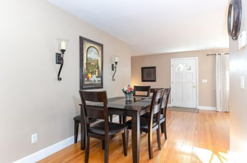 17 Salem Dr, Providence RI  02904-5235 exterior