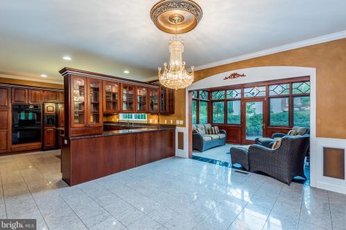 17 Westwind Dr, Lemoyne PA  17043-1233 exterior