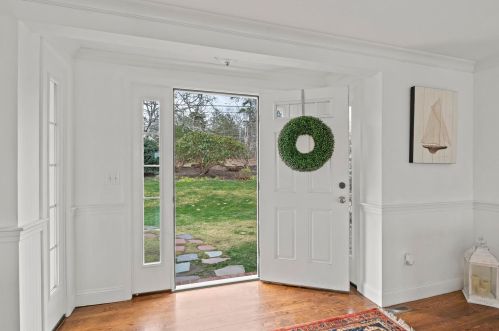 595 Riverview Dr, Chatham MA  02633-1117 exterior